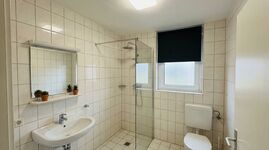 MH13 / TOMASZ-LIVING in DUISBURG - Einzelzimmer mit Schreibt Picture 5