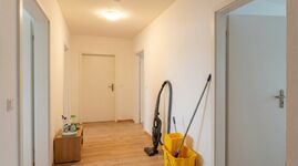 MH13 / TOMASZ-LIVING in DUISBURG - Einzelzimmer mit Schreibt Picture 14