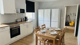 MH13 / TOMASZ-LIVING in DUISBURG - Einzelzimmer mit Schreibt Picture 13