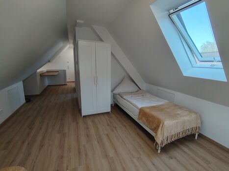 Neu sanierte Wohnung für 2 Personen bei Altenkunstadt Bild 2