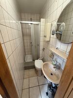 Dusche und WC 