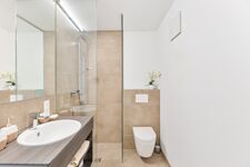 Dusche im Schlafzimmer 