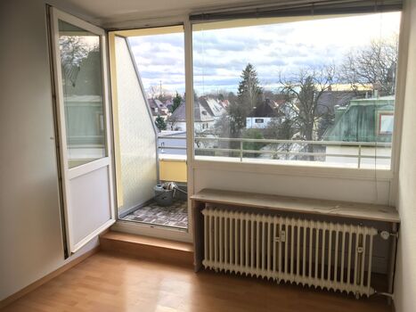 ***Doppelzimmer mit 2 Einzelbetten, Bad, Süd Balkon mitten in München*** Bild 3