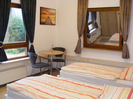 4 Doppelzimmer in ruhiger Lage Bild 5