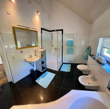 👉 WOHNUNG oder ZIMMER mit BESTPREIS-GARANTIE Bild 2