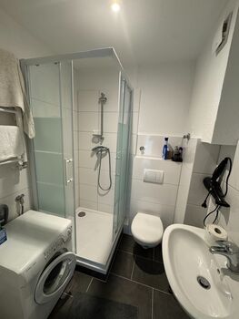 Möblierte Unterkünfte zentral gelegen Picture 3