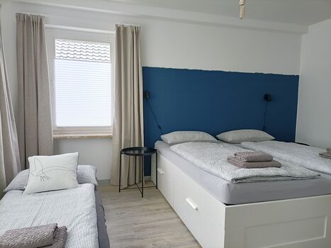 Schlafzimmer 1 mit Schlafsessel 