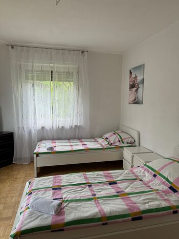 OG Wohnung mit Balkon und einem EZ im Grünen an der A1 Picture 2