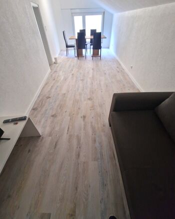 Wohnzimmer mit Essecke