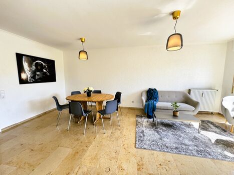 Apartmenthaus Siek - 3 große Wohnungen - je 4-5 Schlafzimmer Picture 3