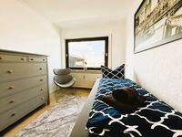 Apartmenthaus Siek - 3 große Wohnungen - je 4-5 Schlafzimmer Picture 6