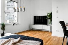 EXQUIS Iconic 3-Zimmer Apartment ALESSI I Balkon I Netflix Bild 12