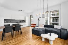 EXQUIS Iconic 3-Zimmer Apartment ALESSI I Balkon I Netflix Bild 16