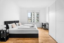 EXQUIS Iconic 3-Zimmer Apartment ALESSI I Balkon I Netflix Bild 19