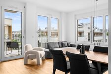 EXQUIS Iconic 3-Zimmer Apartment ALESSI I Balkon I Netflix Bild 5