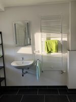 Neues 2-Zi.-Apartment voll möbliert , gute Verkehrsanbindung Bild 9