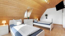DG: Schlafzimmer 2