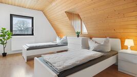 DG: Schlafzimmer 2