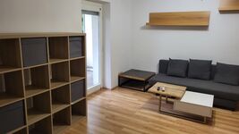 Voll möblierte 2-Raum-EG-Wohnung mit Balkon und EBK in HN Bild 2