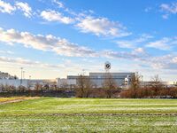 BMW Werk gegenüber