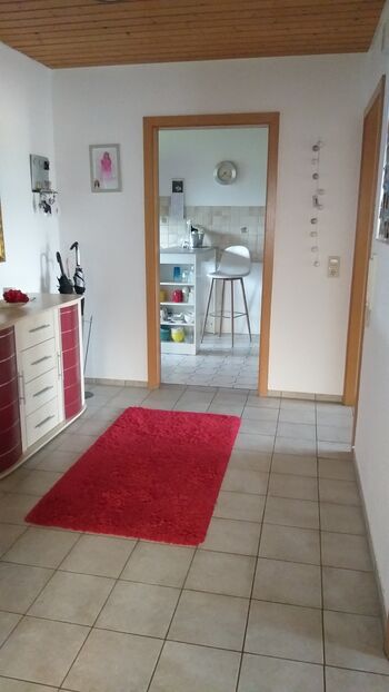 Schönes Zimmer mit direkten Zugang zum Balkon im ruhigen Einfamilienhaus Picture 5