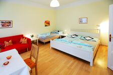 Central of Vienna 10Eur/bed - NO Sharing - All inclusive! Bild 2