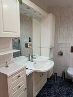 Großzügiges Zweifamilienhaus mit 8 Zimmern Picture 15