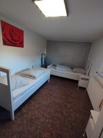 Großzügiges Zweifamilienhaus mit 8 Zimmern Picture 5