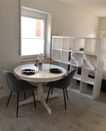 Moderne möblierte 1-Zimmer-Wohnung mit Balkon & Garage Bild 7