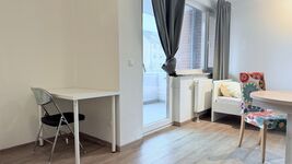 Modernes Apartment in Kronshagen/Kiel | Balkon u. Parkplatz Bild 12