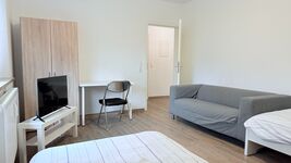 Modernes Apartment in Kronshagen/Kiel | Balkon u. Parkplatz Bild 15