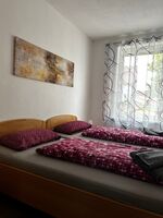Schlafzimmer unten Betten können auseinander geschoben werden