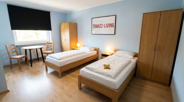 MH19 / TOMASZ-LIVING in OBERHAUSEN - Flexible Anreise + TV Picture 2