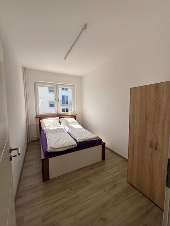 Frisch renovierte vollmöblierte Unterkunft für 2-5 Personen Picture 3