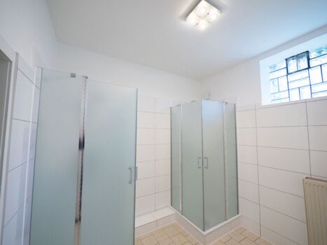 Haus: 2 Whg. + Max. 15 Per. - WLAN, Nähe Hamburg