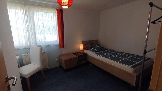 Schlafzimmer 1 von 2