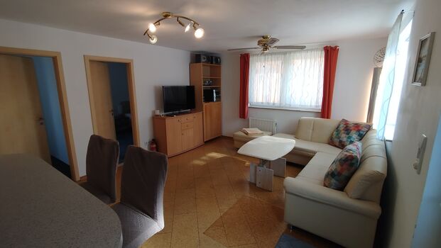 Wohnzimmer mit Schlafcouch