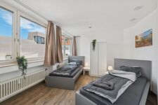 Schlafzimmer 2 (AZ07)