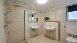 MH14 / TOMASZ-LIVING in DUISBURG - Reinigungsservice inklusi Picture 7