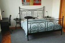 Campus Apartment Alexander Picture 3