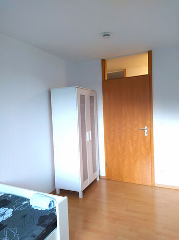 Helle und ruhige 2-Zimmer-Wohnung mit Loggia in Plochingen Bild 2