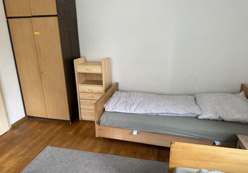 Rooms in a HISTORICAL House, Super Fast Internet-STARLINK Picture 4