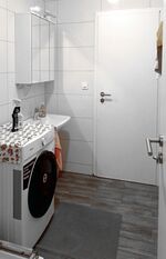 09 DUSCHE MIT WASCHTROCKNER OG 1