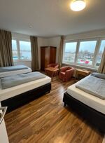 XXL Gruppenapartments | 8 Min. zum Flughafen | 160m² | WLAN Bild 8