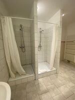 XXL Gruppenapartments | 8 Min. zum Flughafen | 160m² | WLAN Bild 9
