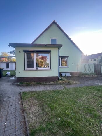 Haus mit 7 Einzelbetten, WIFI, Küche und Parkplatz Bild 1
