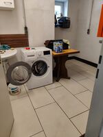 Waschmaschine und Trockner zur freien Nutzung