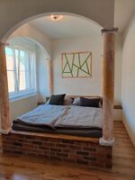 Schlafzimmer 1 - 1 Doppelbett, 1 Kleiderschrank