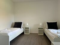 3 große Einheiten im Raum Norderstedt Bild 3