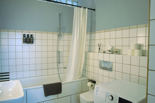 Zentral, ruhig, 4 Einzelbetten, Waschtrockner, Garten, Grill Picture 3